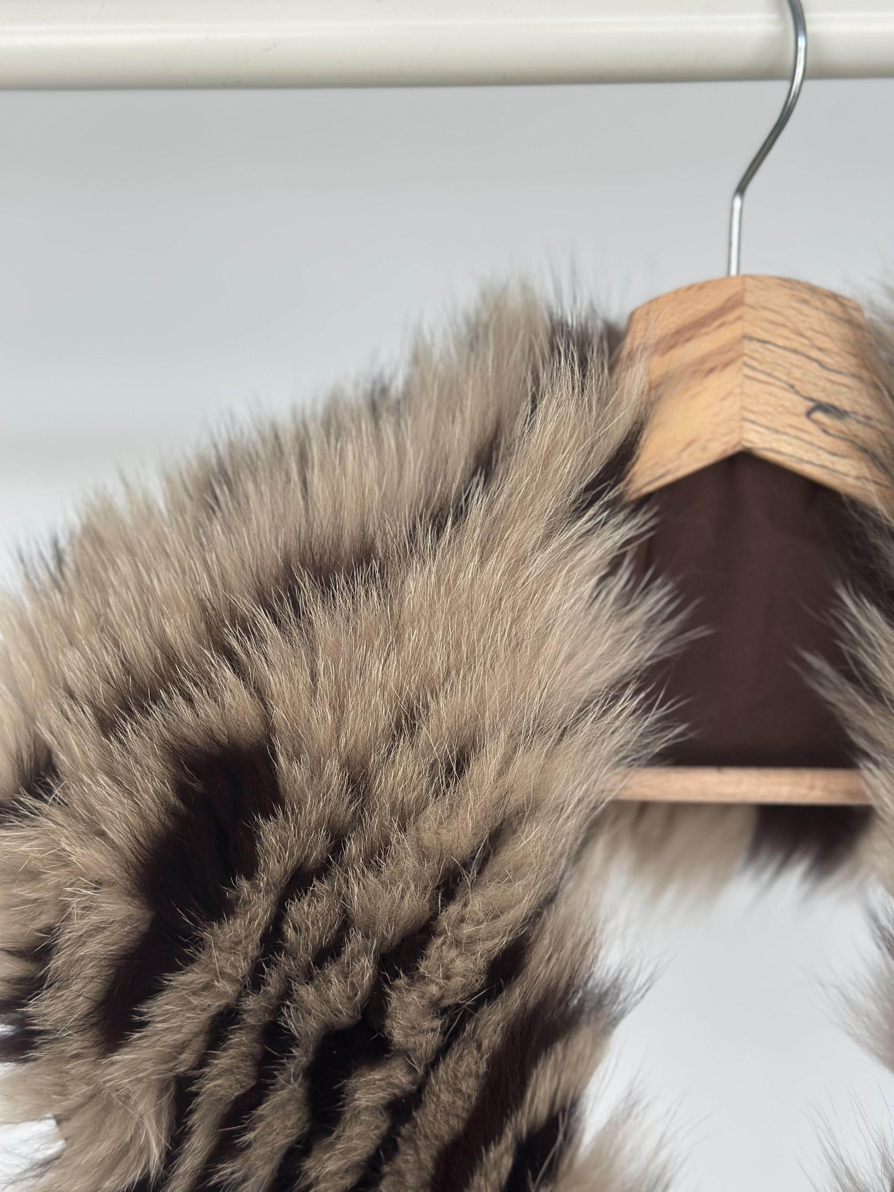 Beige Fox Fur Collar With Striped Design