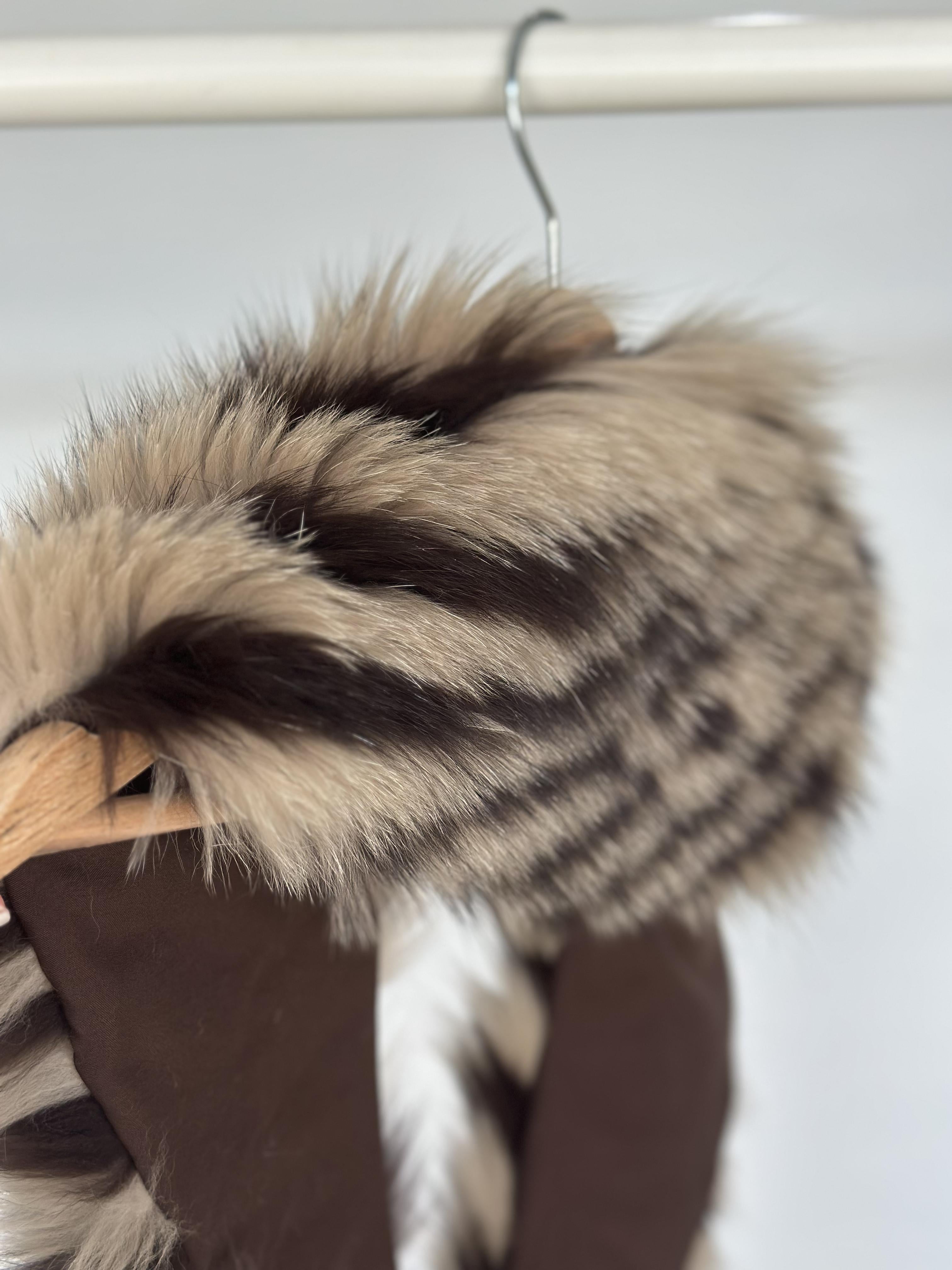 Beige Fox Fur Collar With Striped Design