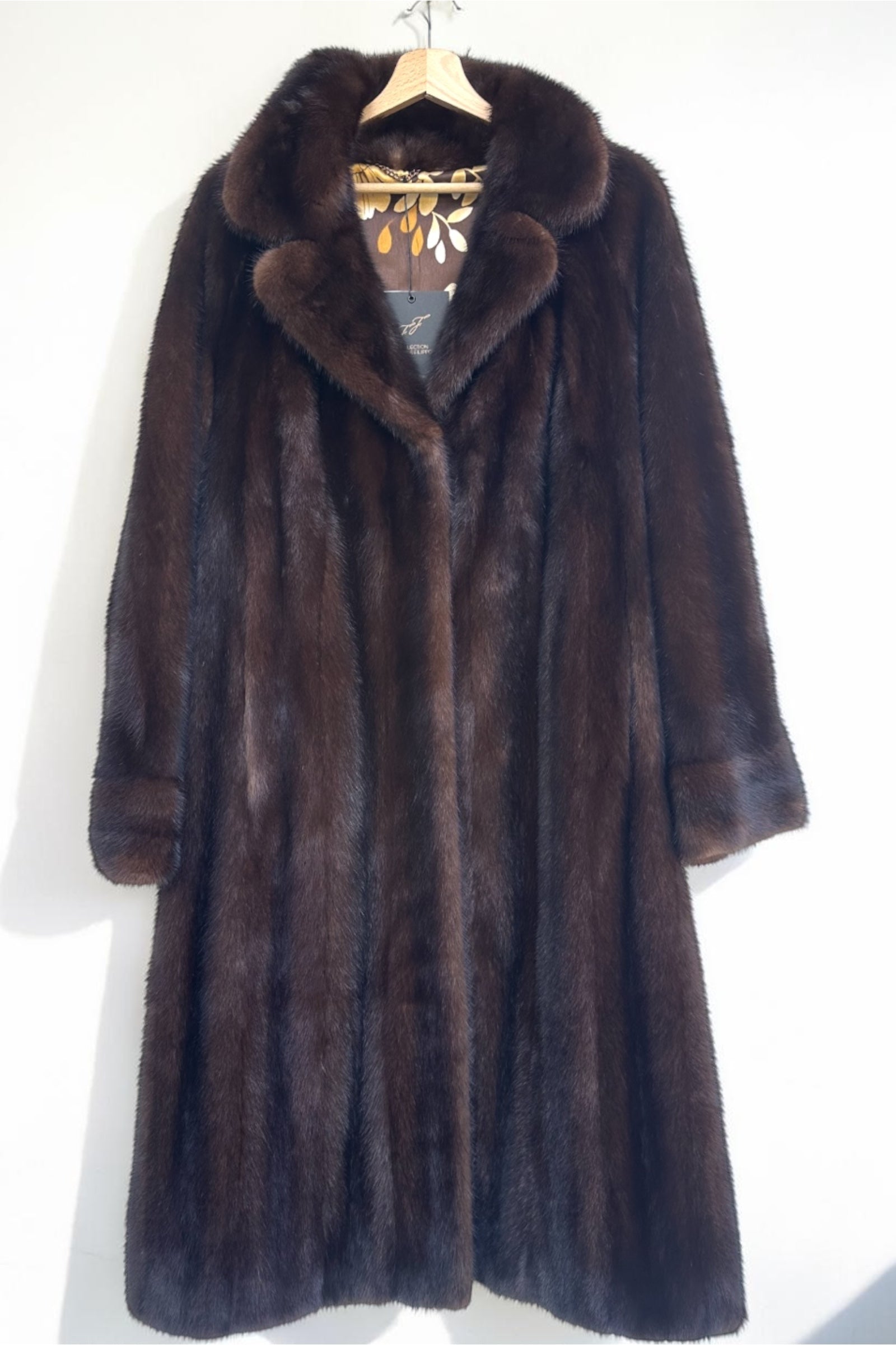 Brown Mink Coat With Notch Collar
